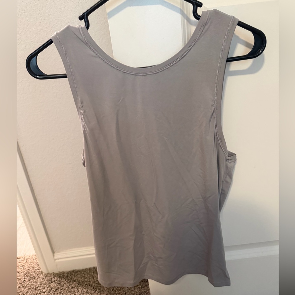 lululemon athletica Scoop Neck Tank Top - Light Gray